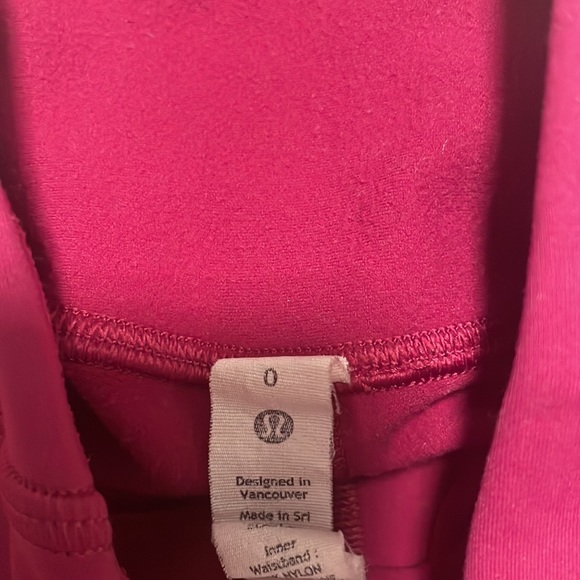 Lululemon leggings size 0 length 28 - Picture 3 of 5